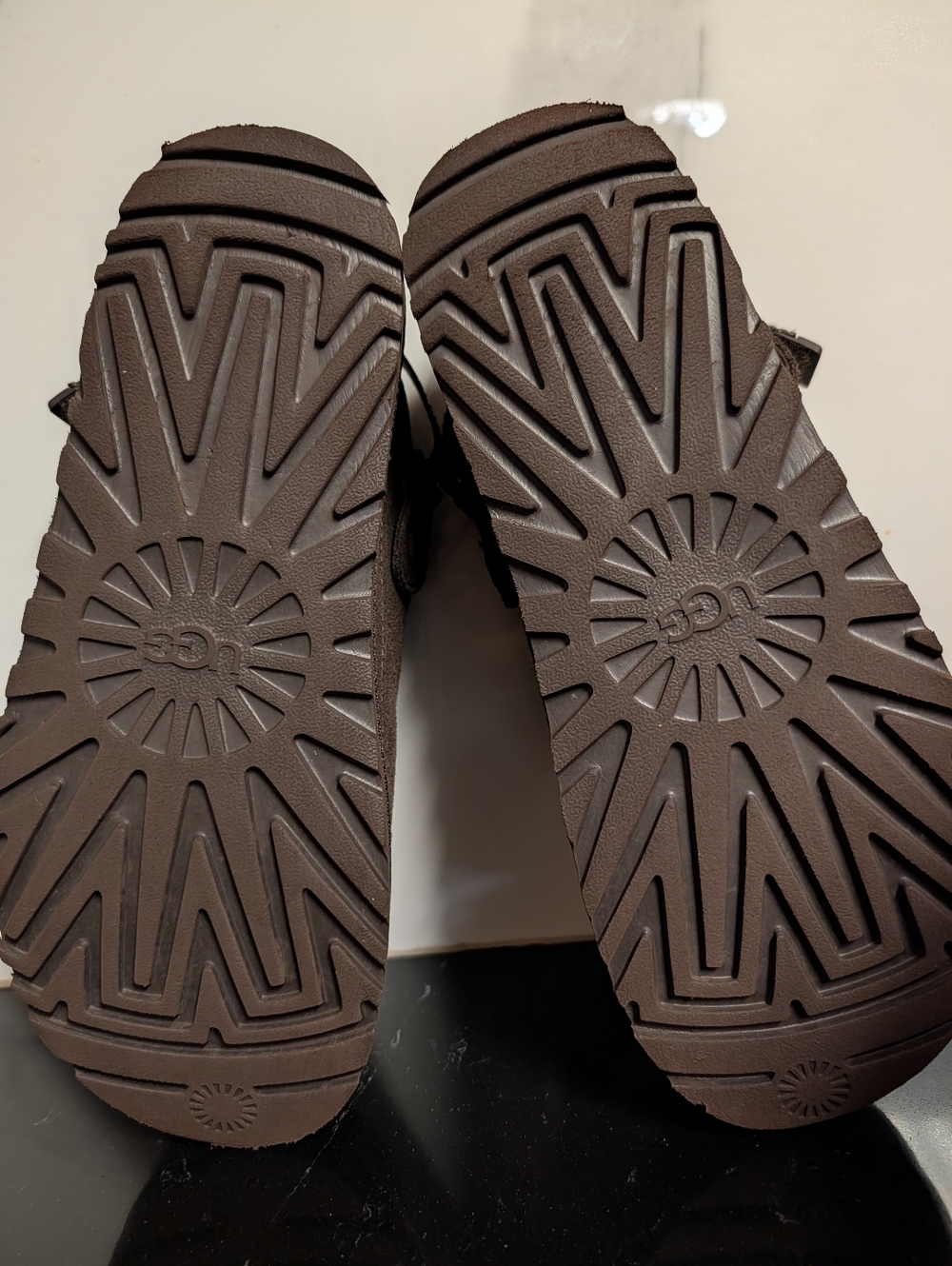  UGG® Goldenstar Clog - Dusted Cocoa Suede Slip-Ons Wmn's Size 10 Used Exc - Picture 10 of 12